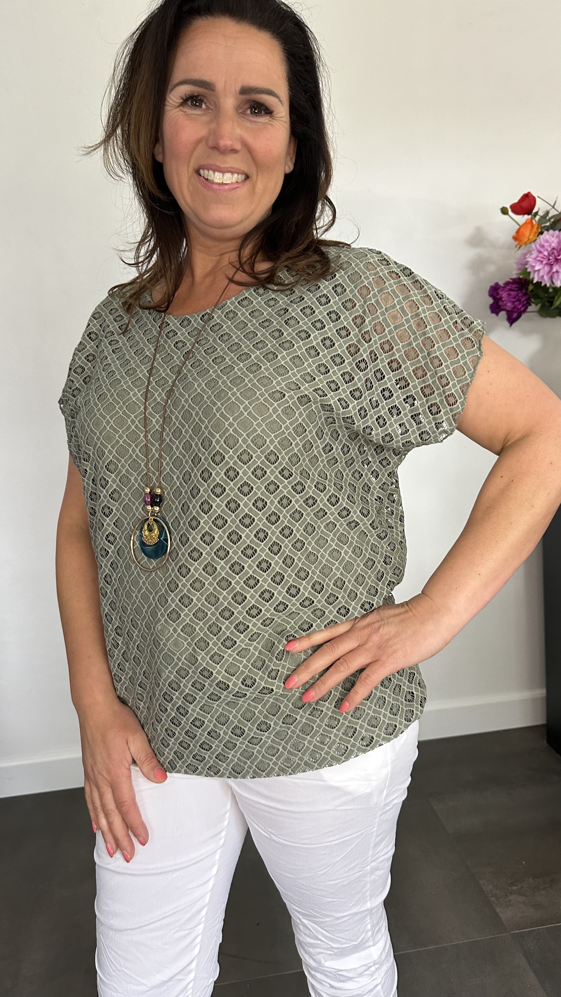 Shirt Joann met ketting army