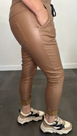 Joggjeans Leatherlook coating cognac