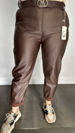 Lederlook broek met riem Bruin