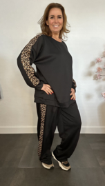 2-Delig comfy pak met panter bies Zwart