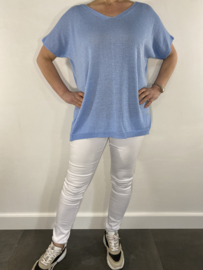Gebreid truitje Kimmy met korte mouw licht blauw