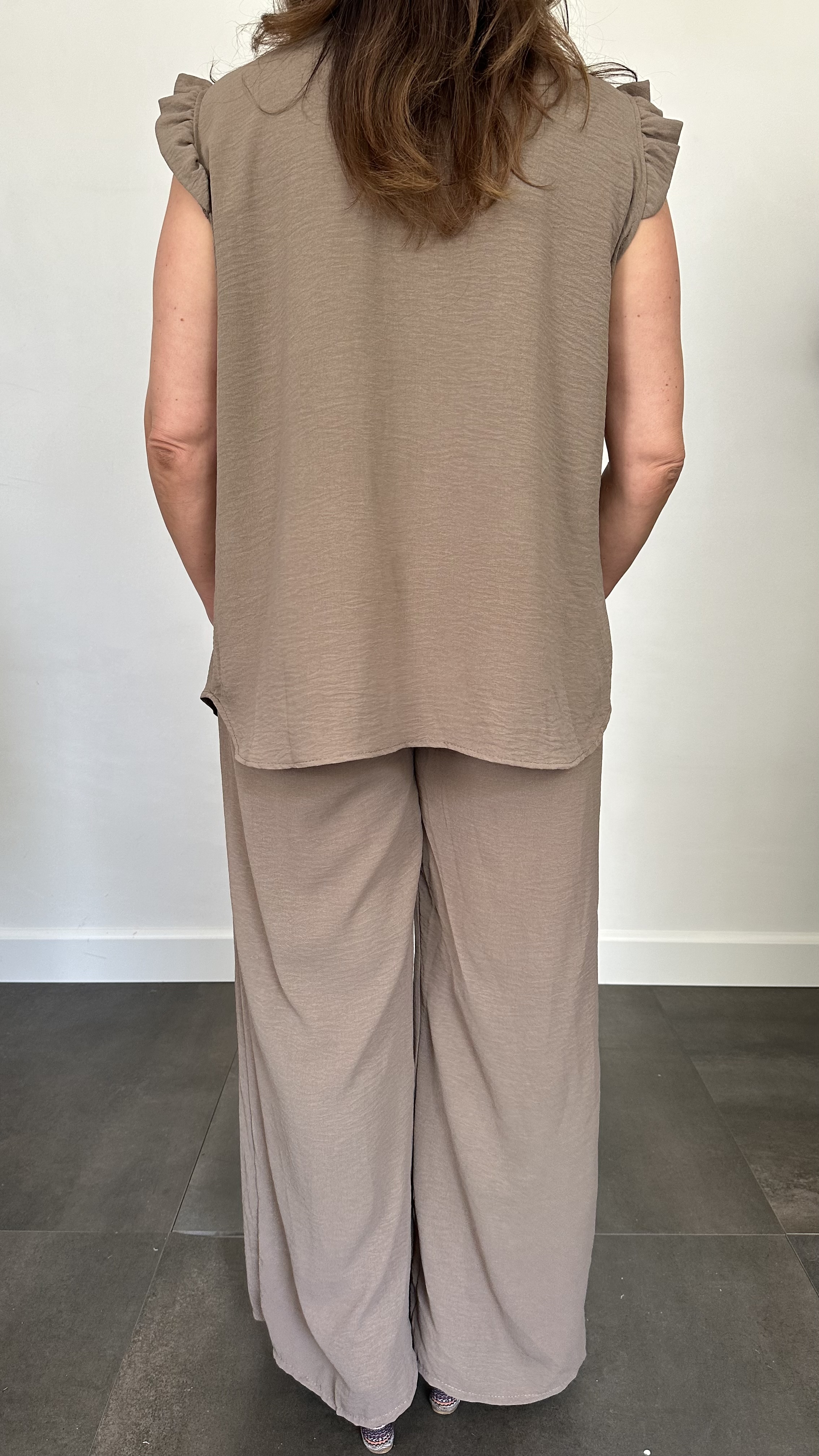 2-Delig pak Mia met ruche & ketting taupe