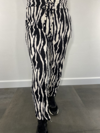 Travel broek met koord en naad zebra zwart/wit +SIZE