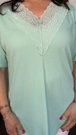Ribbel shirt met kanten V-hals Mint