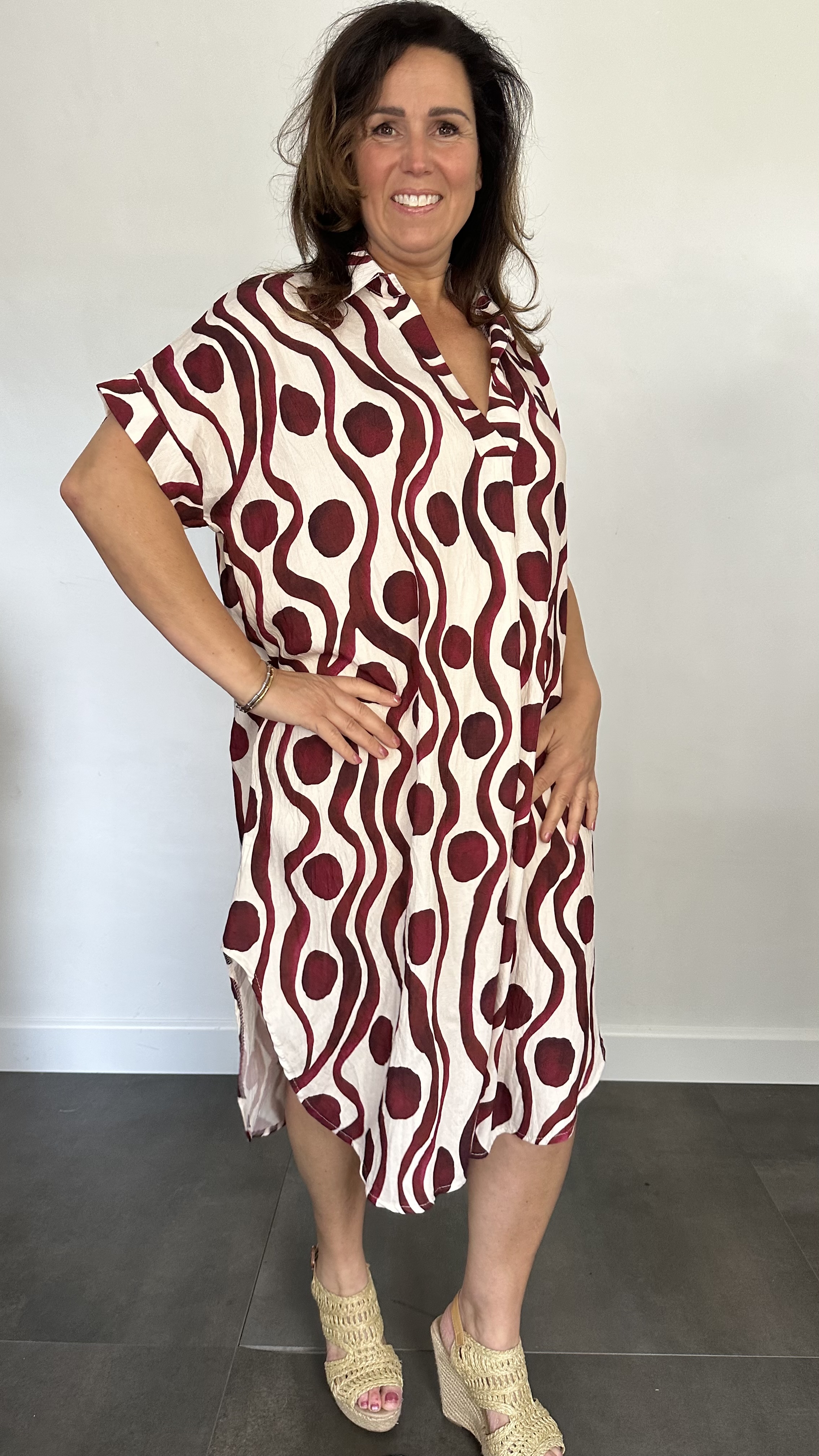 Jurk Leya waves &spots +Size Wijnrood