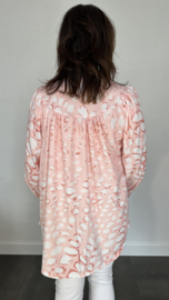 Blouse Lizzy met pofmouw spot roze