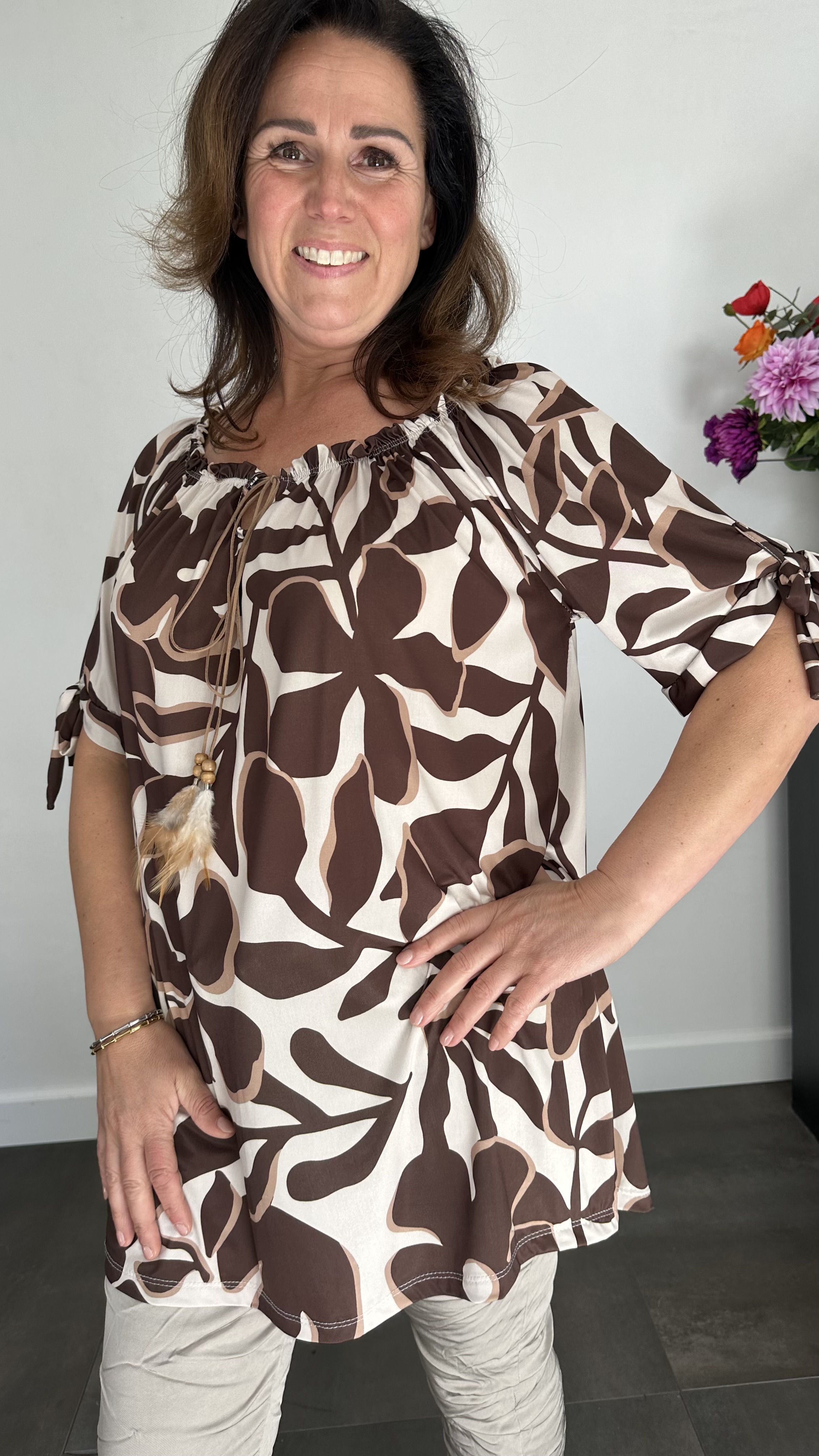 Top/ Tuniek fantasy flower bruin