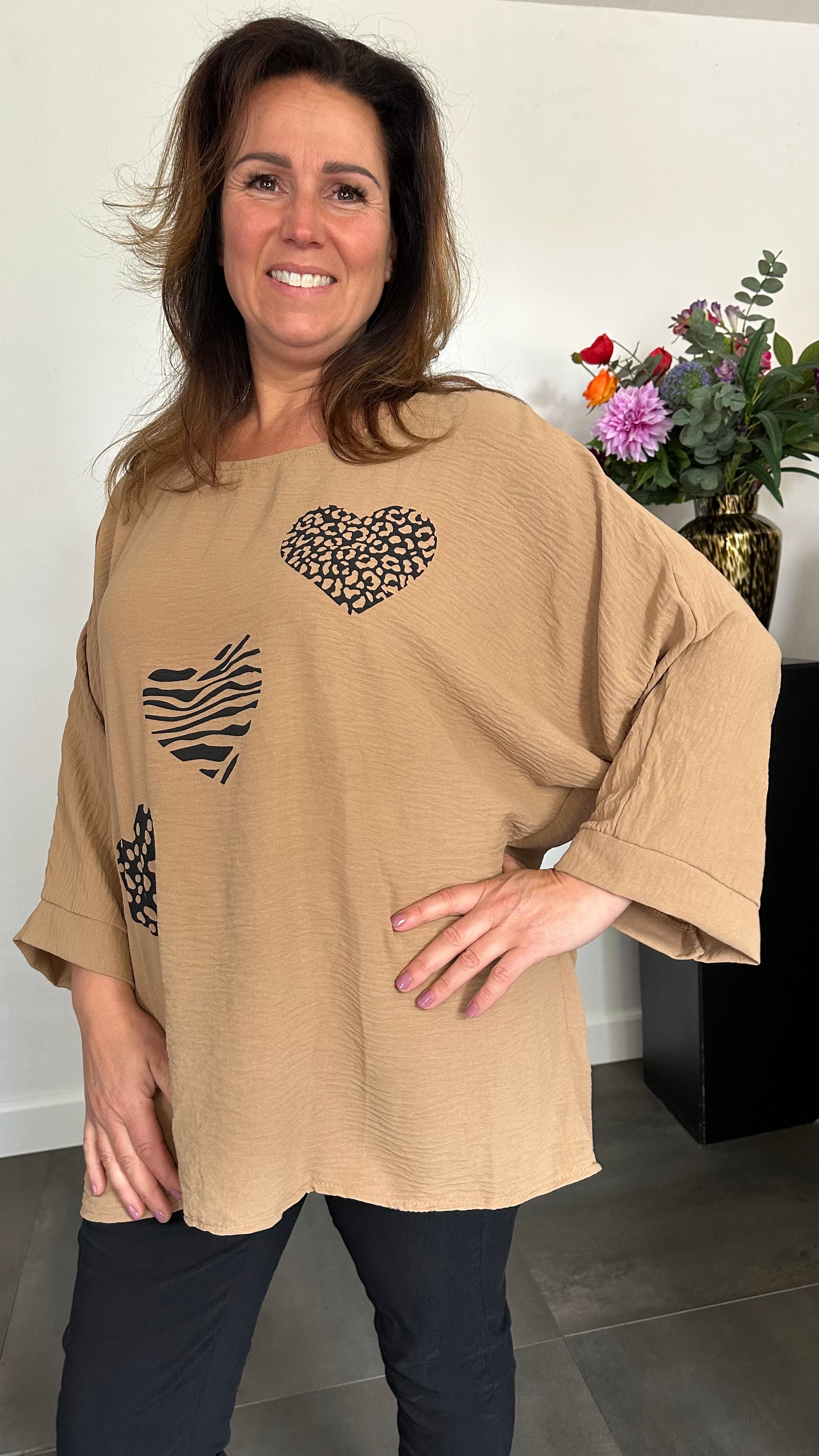 Crepe shirt hearts +SIZE camel