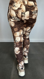Suèdine joggjeans flowers bruin/ ecru