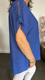 Shirt Nora kant +ketting Kobalt