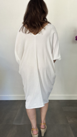 Jurk Camila met v-hals +SIZE ecru
