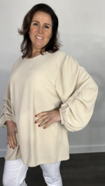 Lange top met gesmokte mouw +SIZE zand