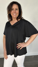 Satijn look shirt met kant op de rug zwart