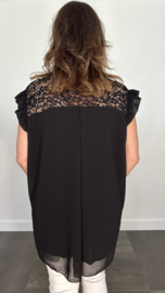 Voile blouse met ruche en kant zwart +SIZE