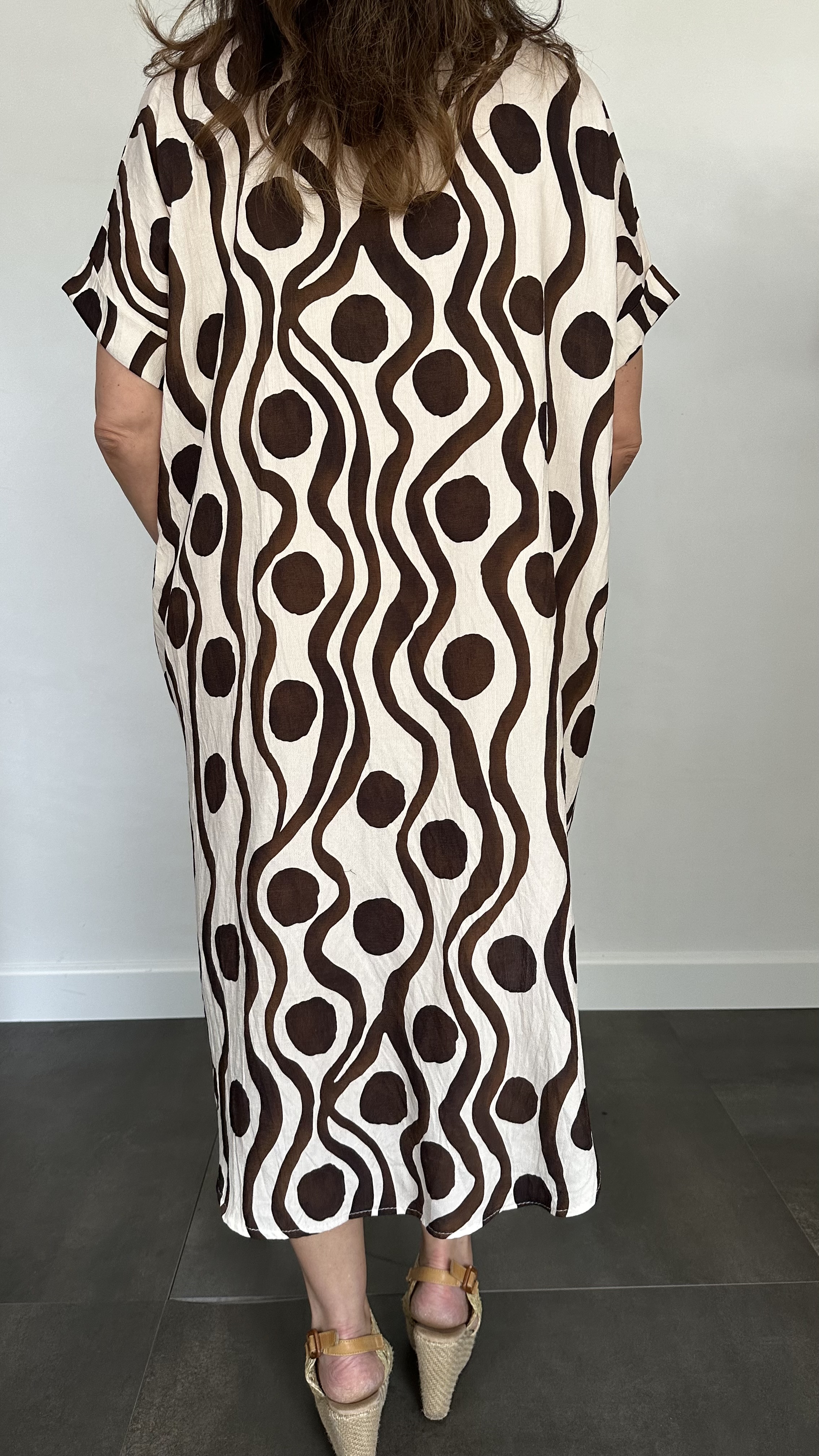 Jurk Leya waves &spots +Size Donker Bruin