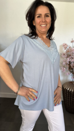 Ribbel shirt met kanten V-hals IJsblauw
