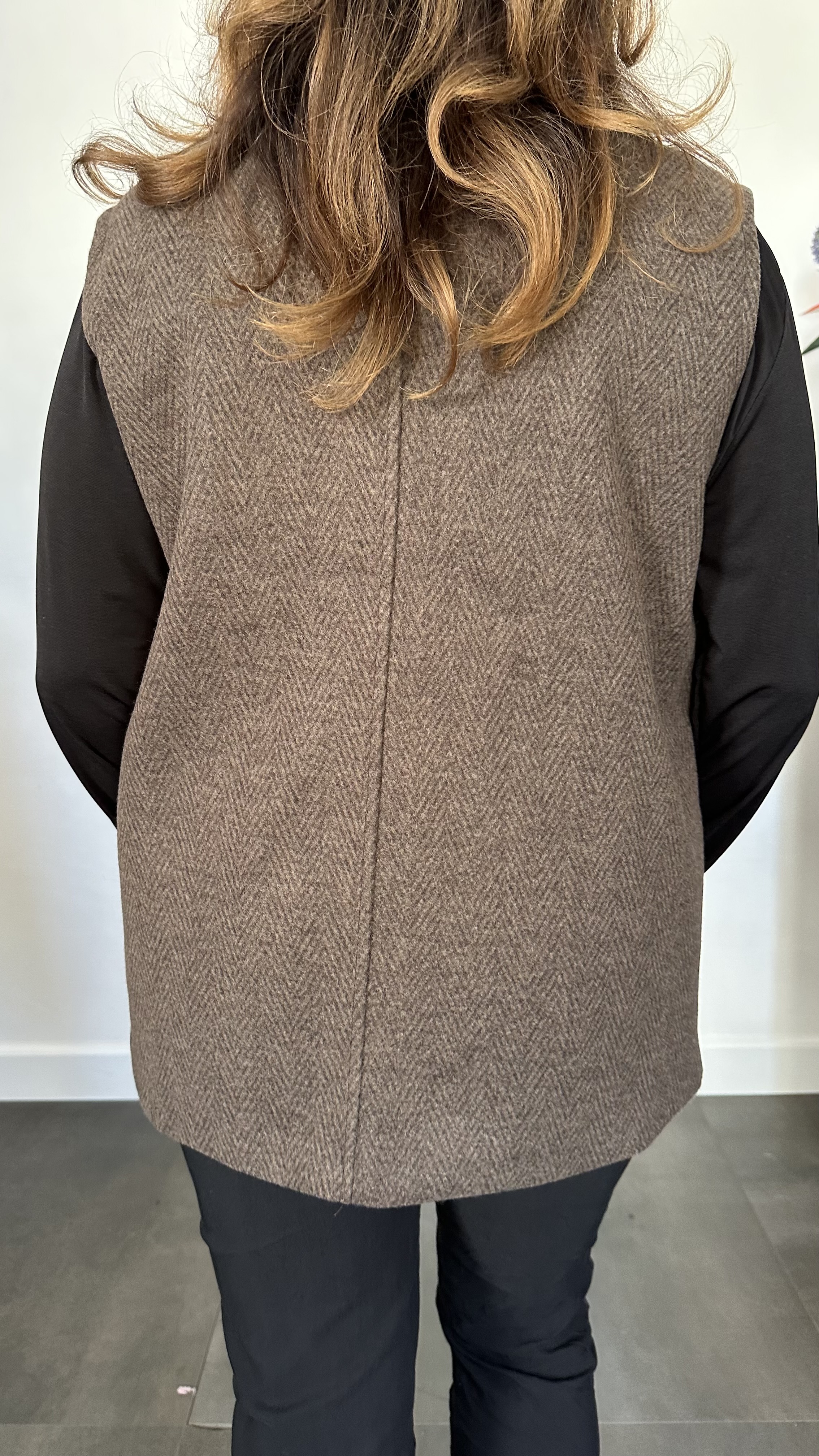 Gilet Jenny visgraad bruin