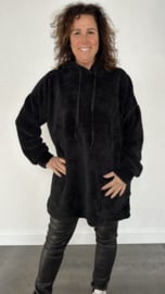 Oversized fluffy sweater met capuchon zwart