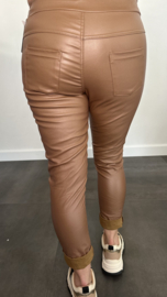 Joggjeans Leatherlook coating cognac