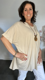 T-Shirt Dewi met GRATIS ketting zand