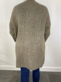 Half lang grof gebreid vest army