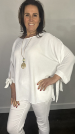 Top met strikjes & ketting + Size ecru