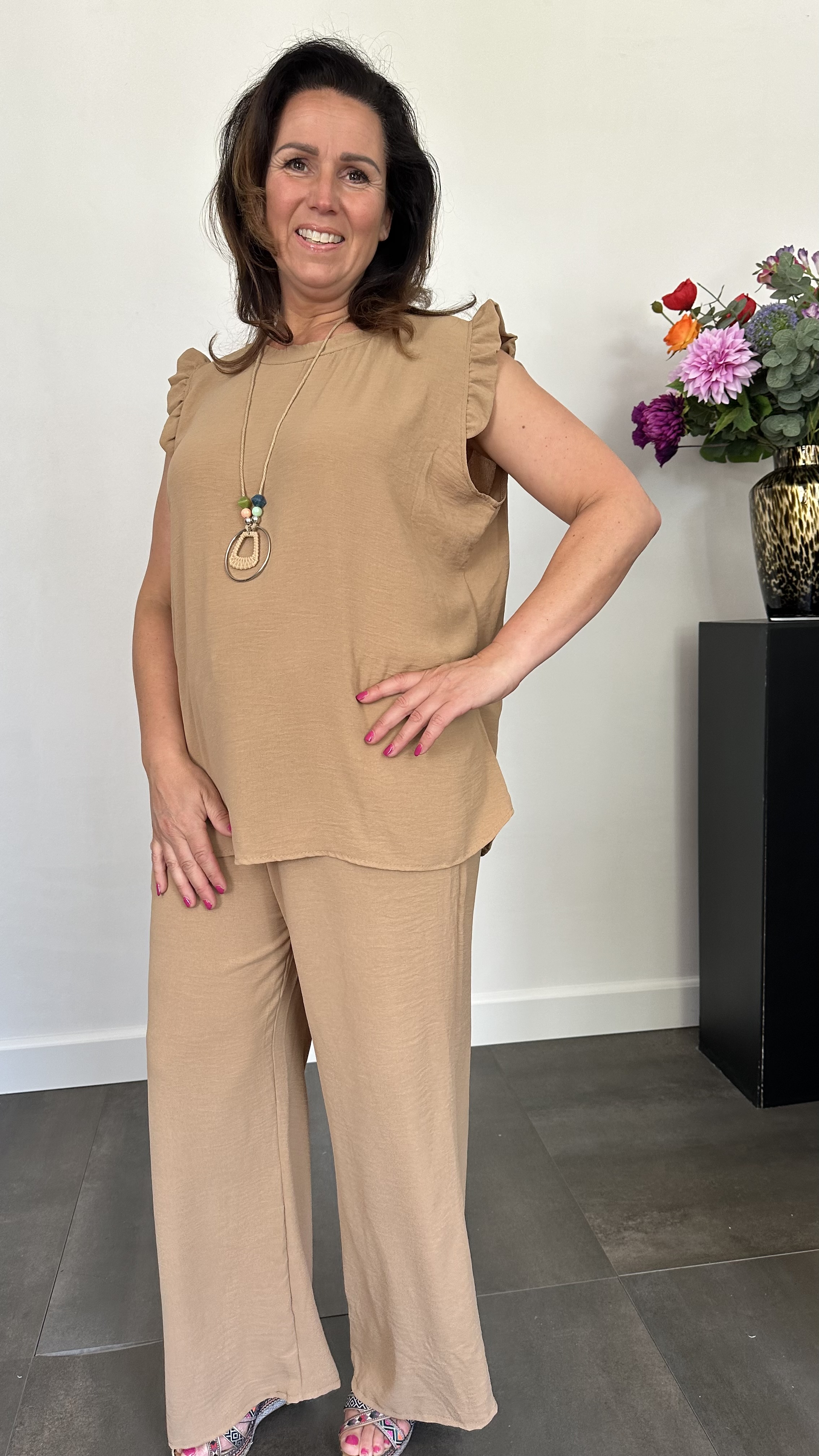 2-Delig pak Mia met ruche & ketting camel