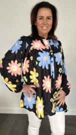 Blouse Lizzy met pofmouw bloemen zwart