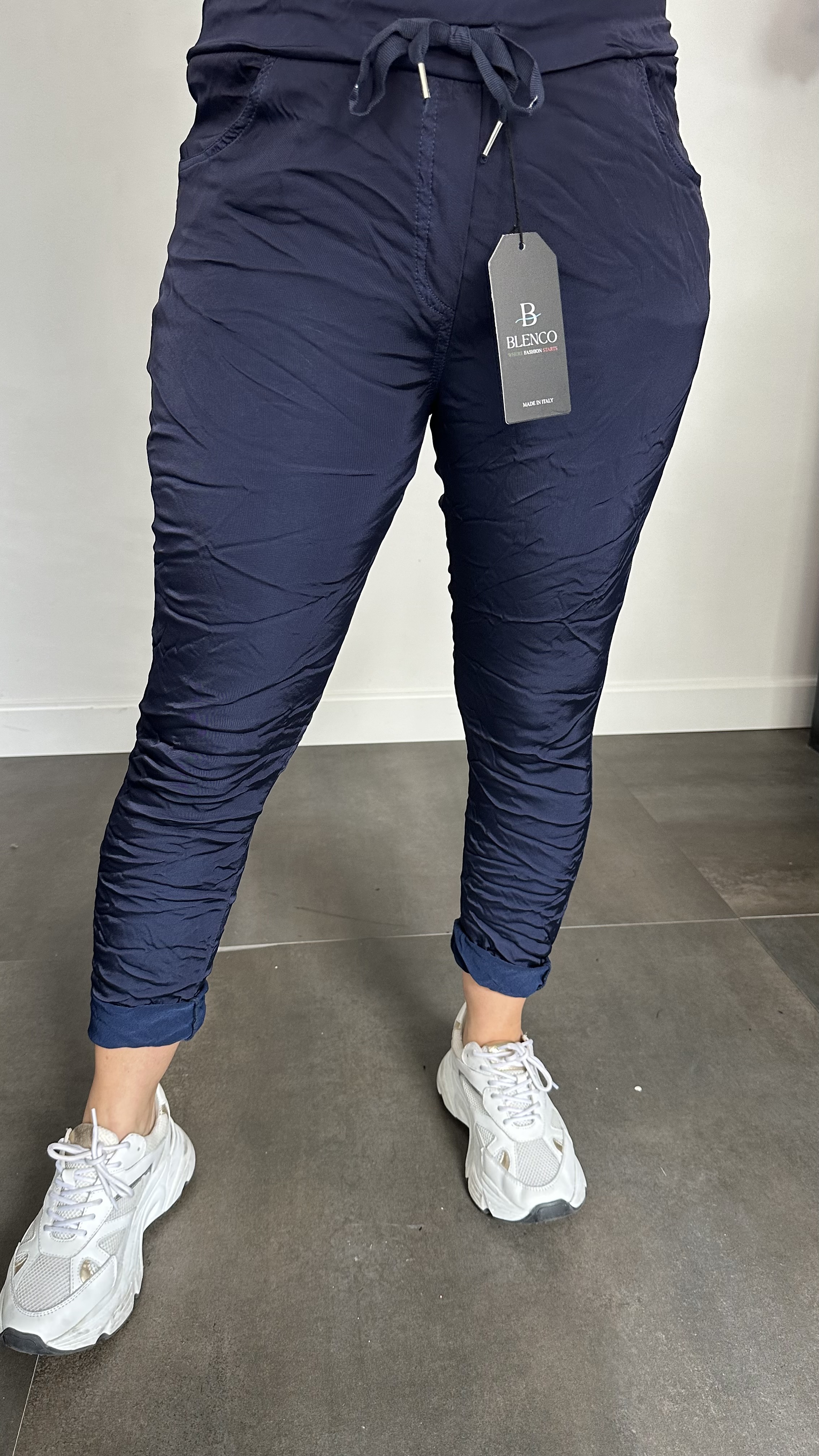 Joggjeans met glans marine