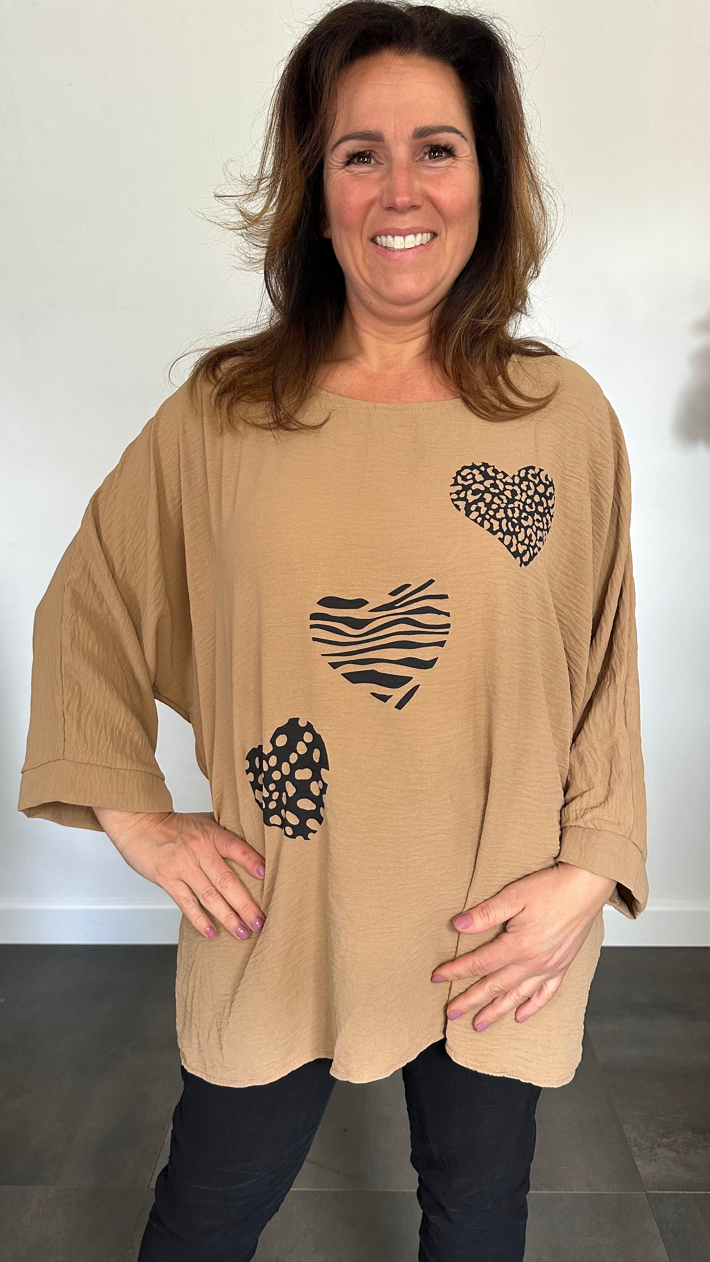 Crepe shirt hearts +SIZE camel