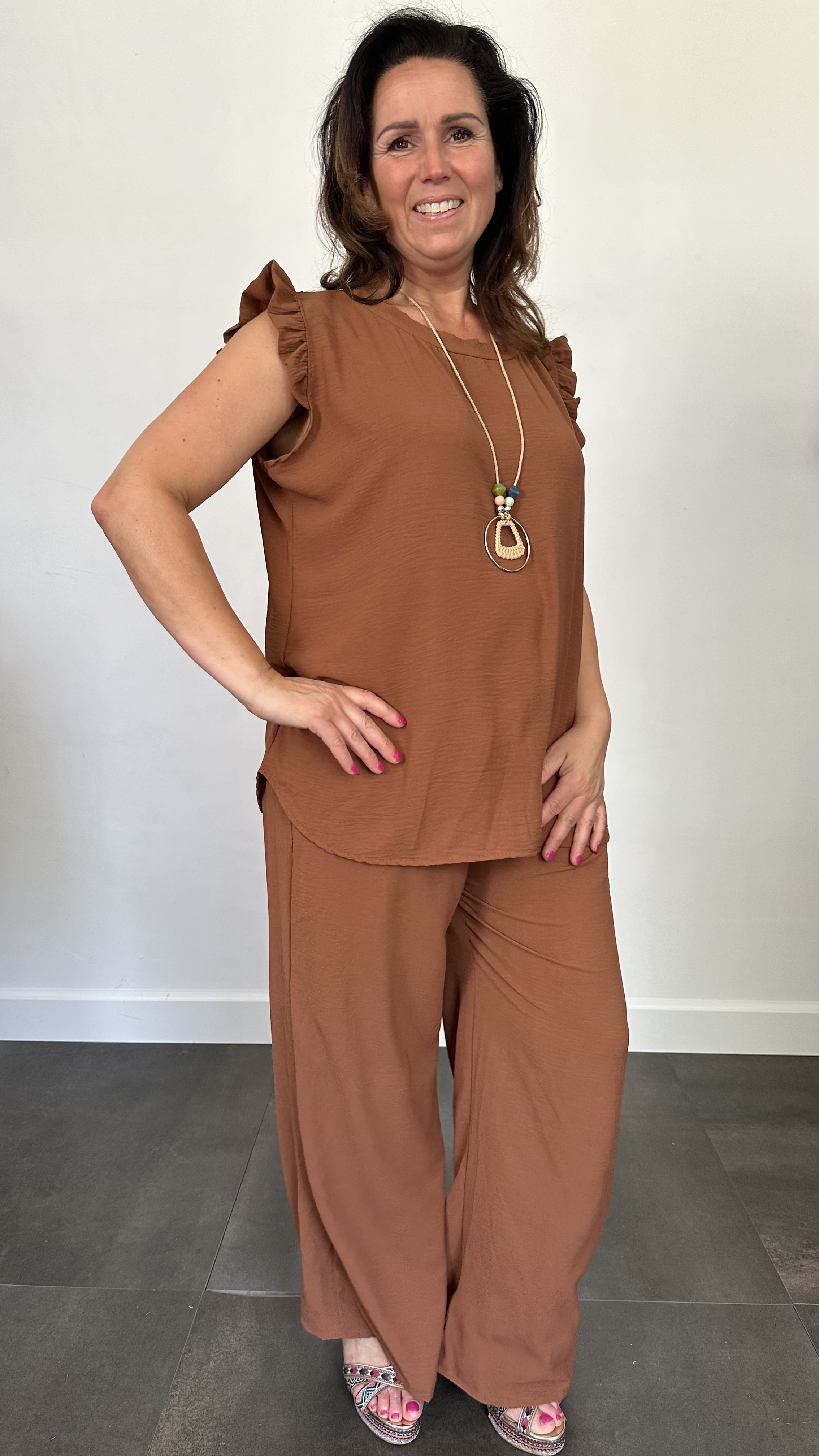 2-Delig pak Mia met ruche & ketting cognac