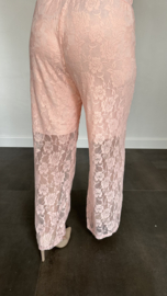 Kanten broek lacey met wijde pijp roze