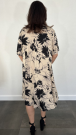 A-lijn jurk bloemen zwart /zand +SIZE