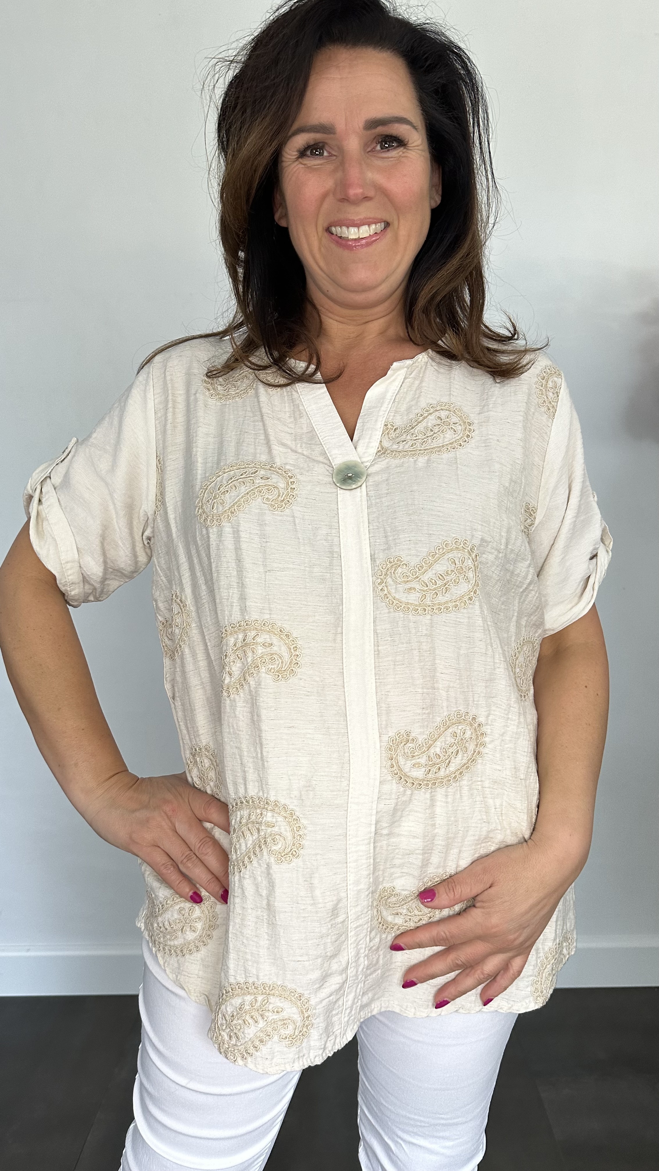 Linnenlook blouse met knoop Amanda zand