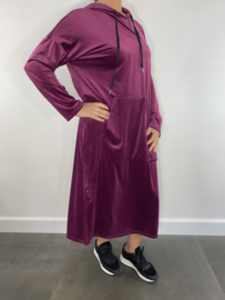 Velvet jurk met capuchon cerise