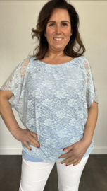 Blouse met boord KANT ijsblauw