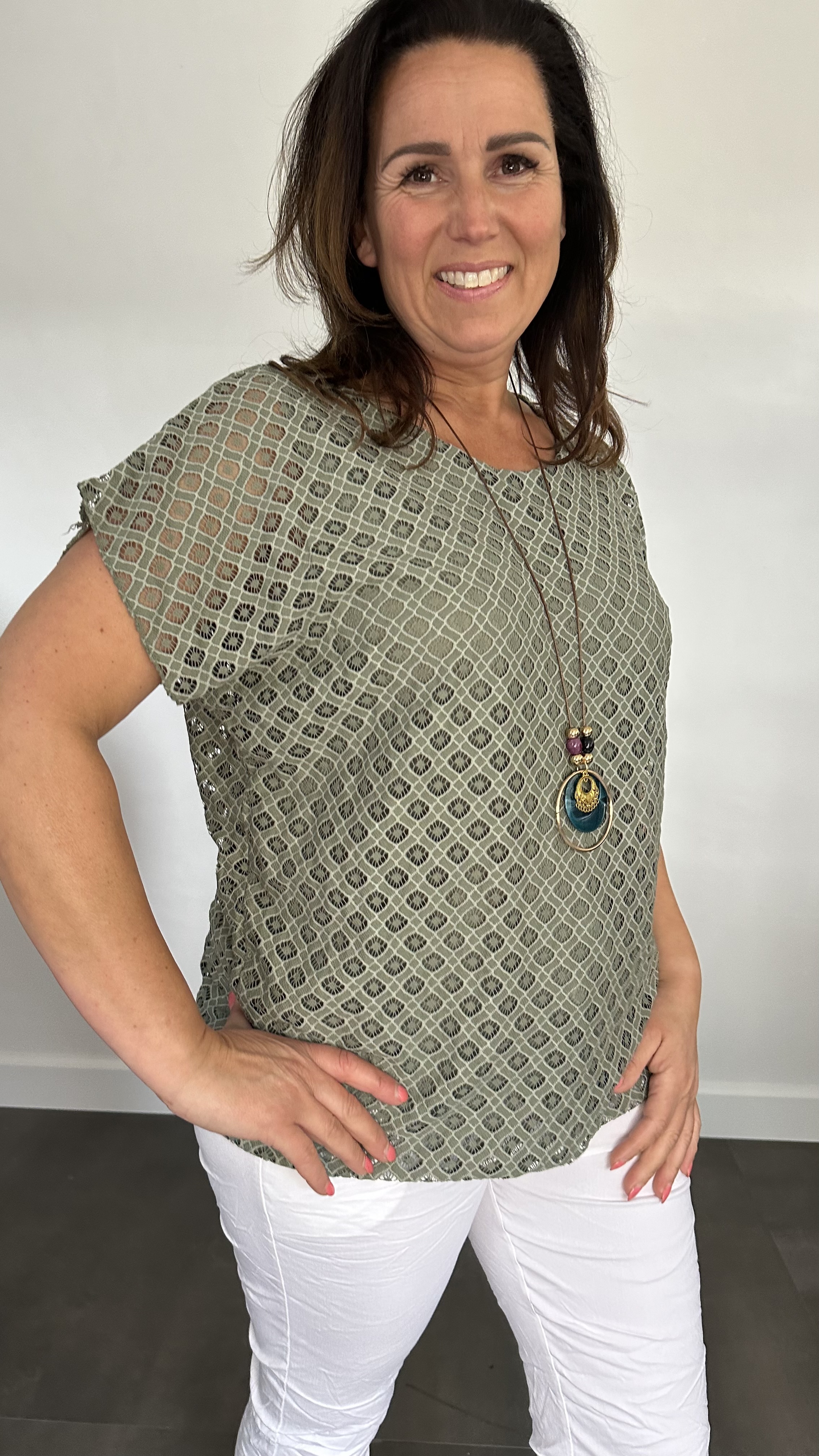 Shirt Joann met ketting army