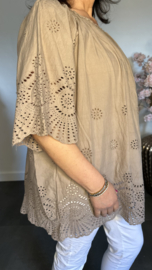 Broderie top Aurora taupe