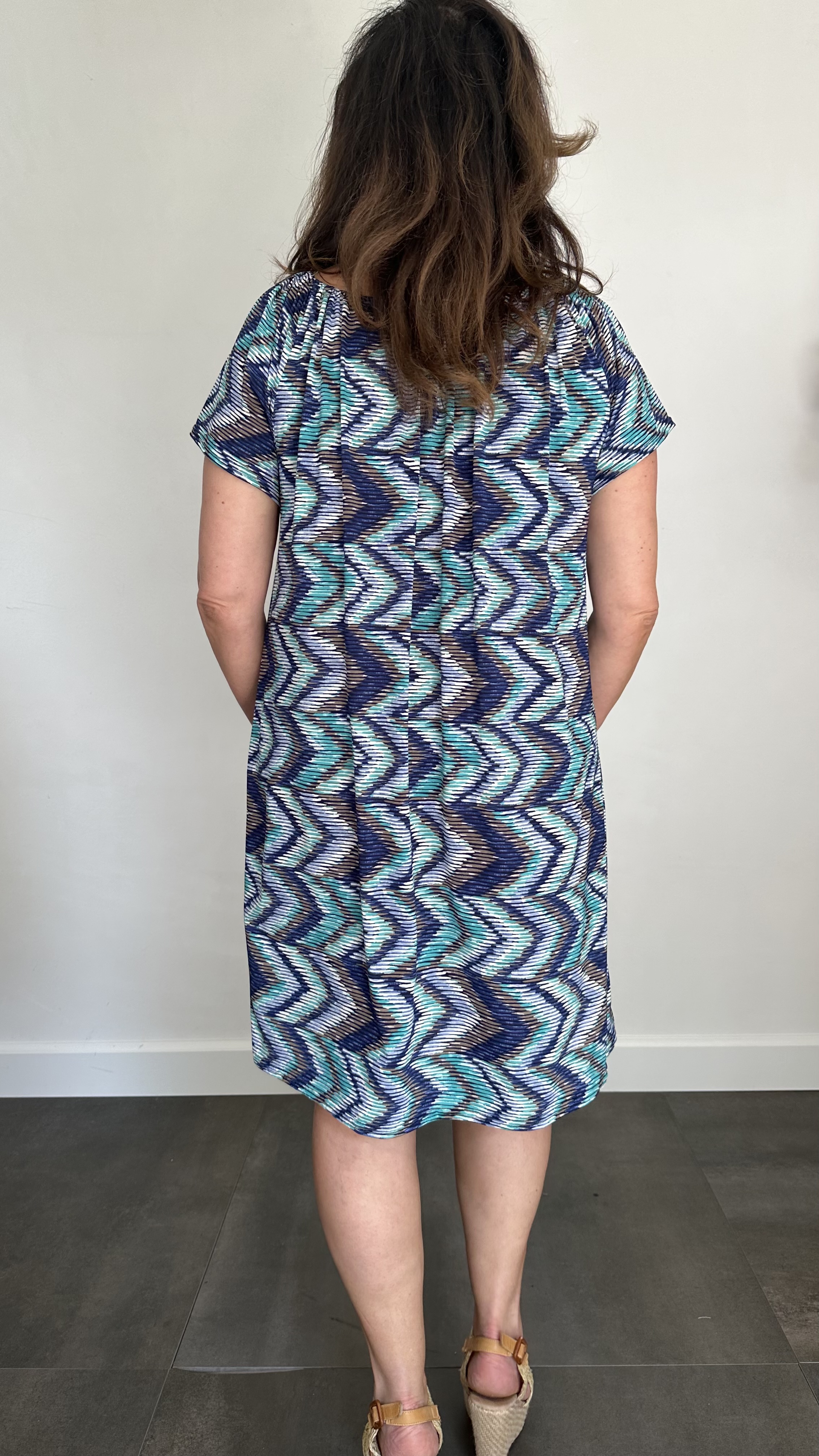 Jurk met koordje zigzag mint/marine