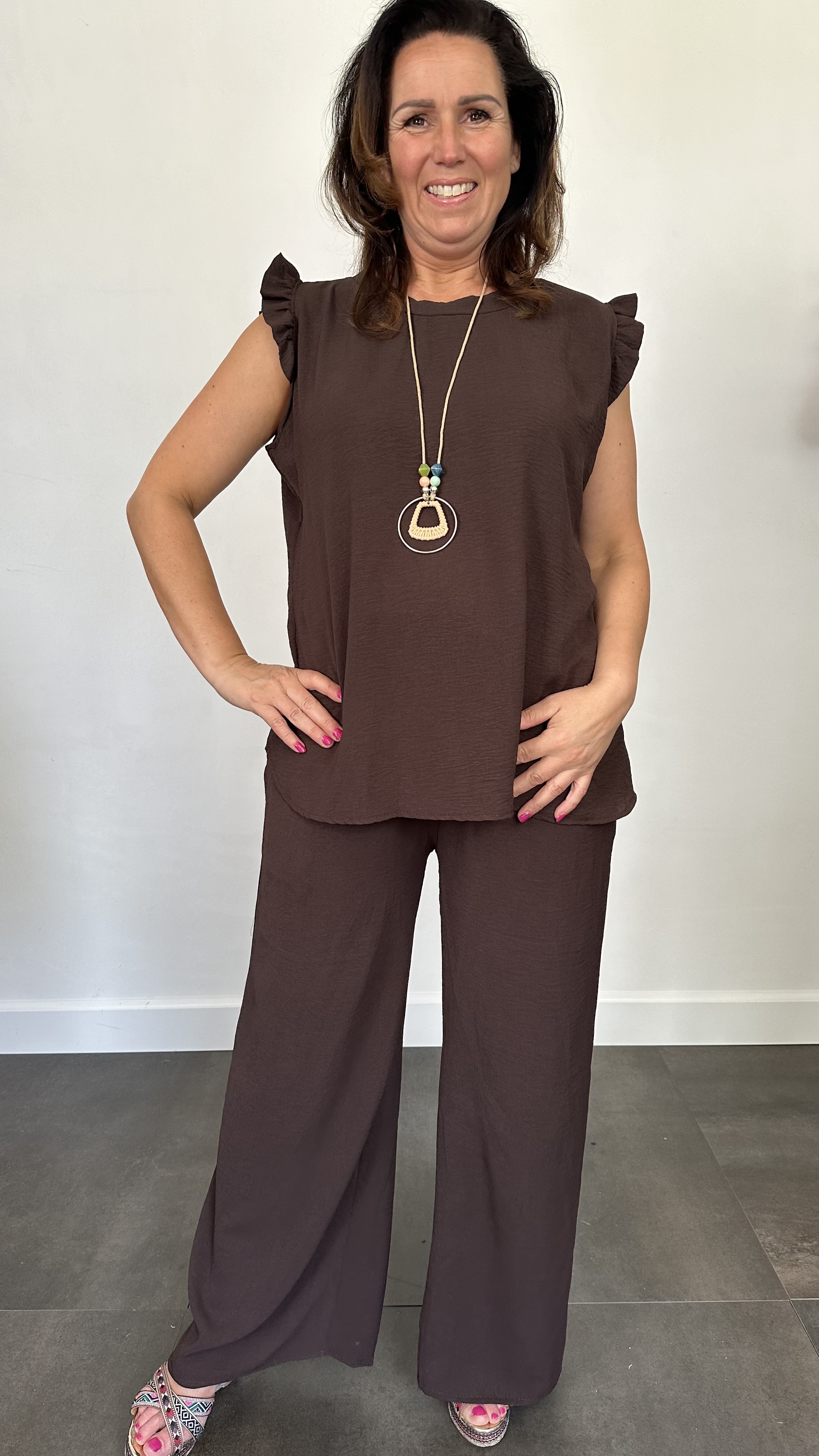 2-Delig pak Mia met ruche & ketting donker bruin