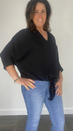 Blouse debby met knoop en kraagje zwart
