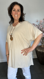 T-Shirt Dewi met GRATIS ketting zand