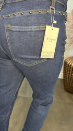 B.S. Straight Leg stretch jeans met studs
