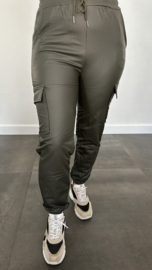 Lederlook CARGO joggjeans met elastiek army SALE/ACTIE