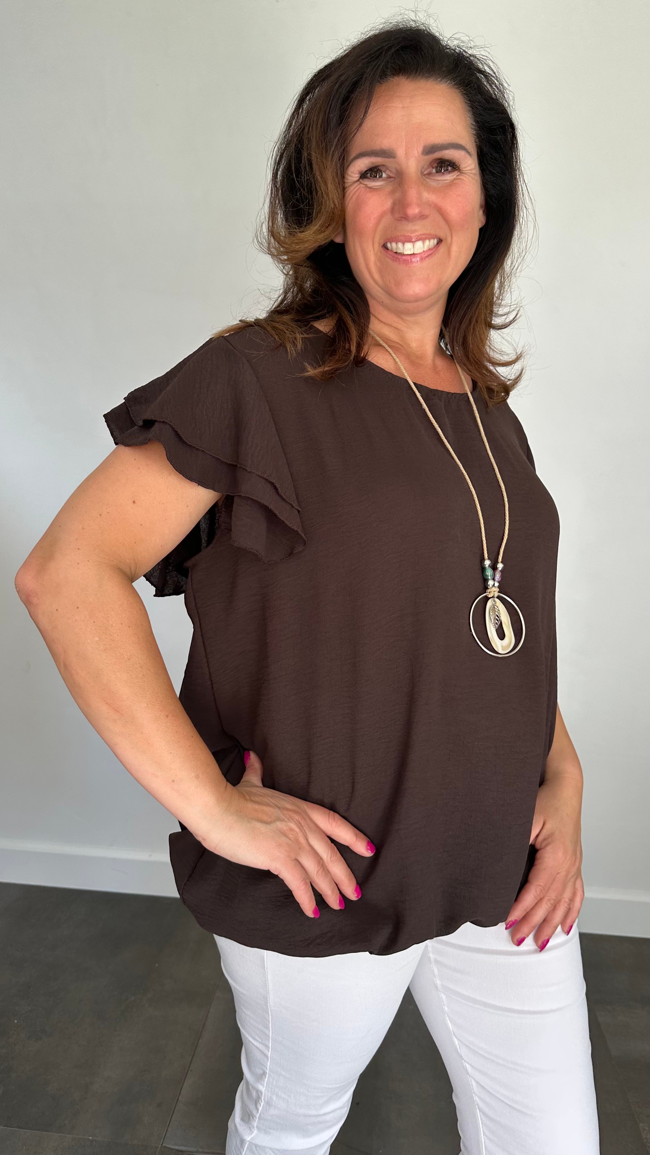Shirt Celine met ketting +SIZE bruin