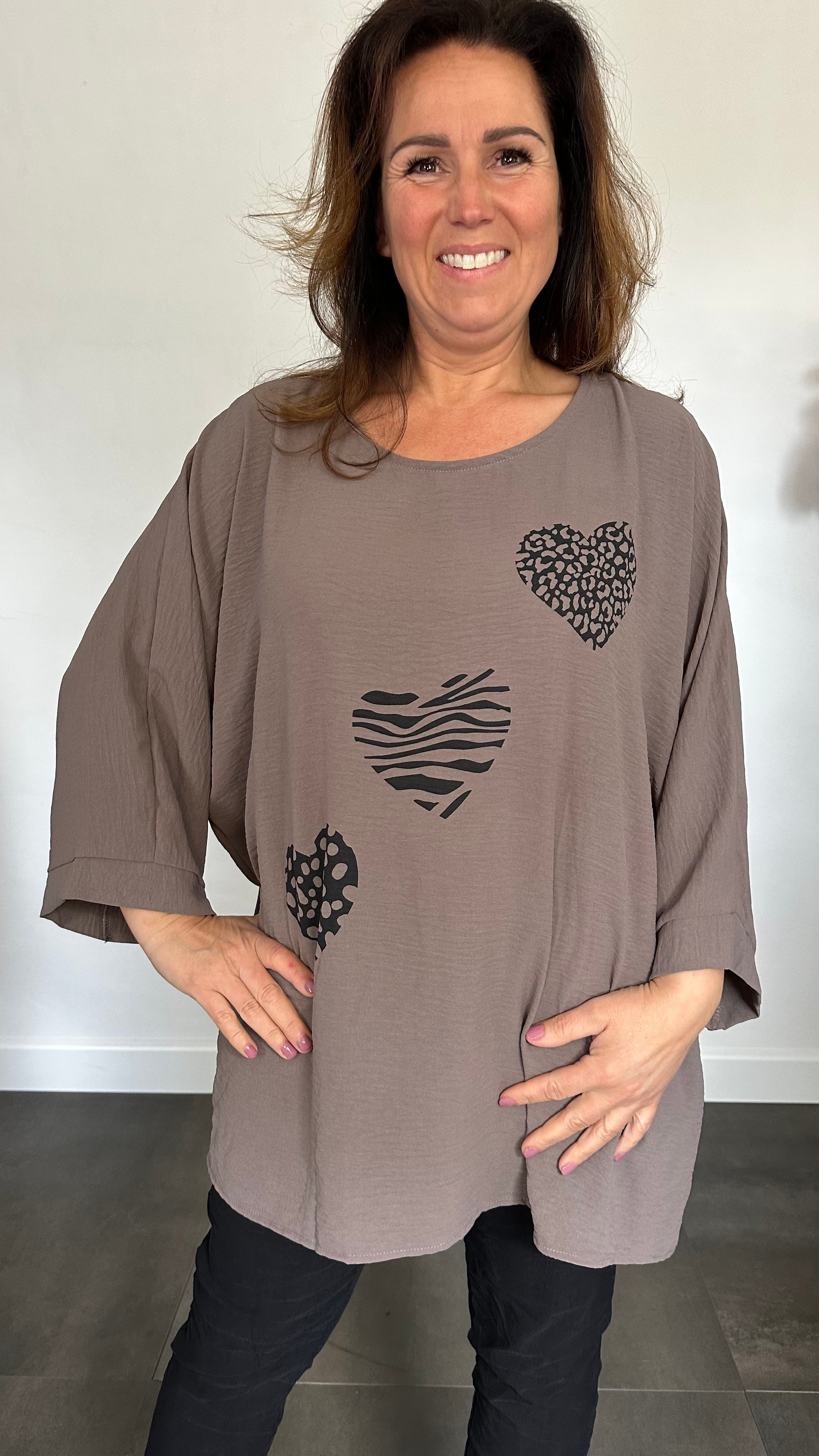 Crepe shirt hearts +SIZE taupe