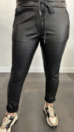 Joggjeans Leatherlook coating zwart +SIZE