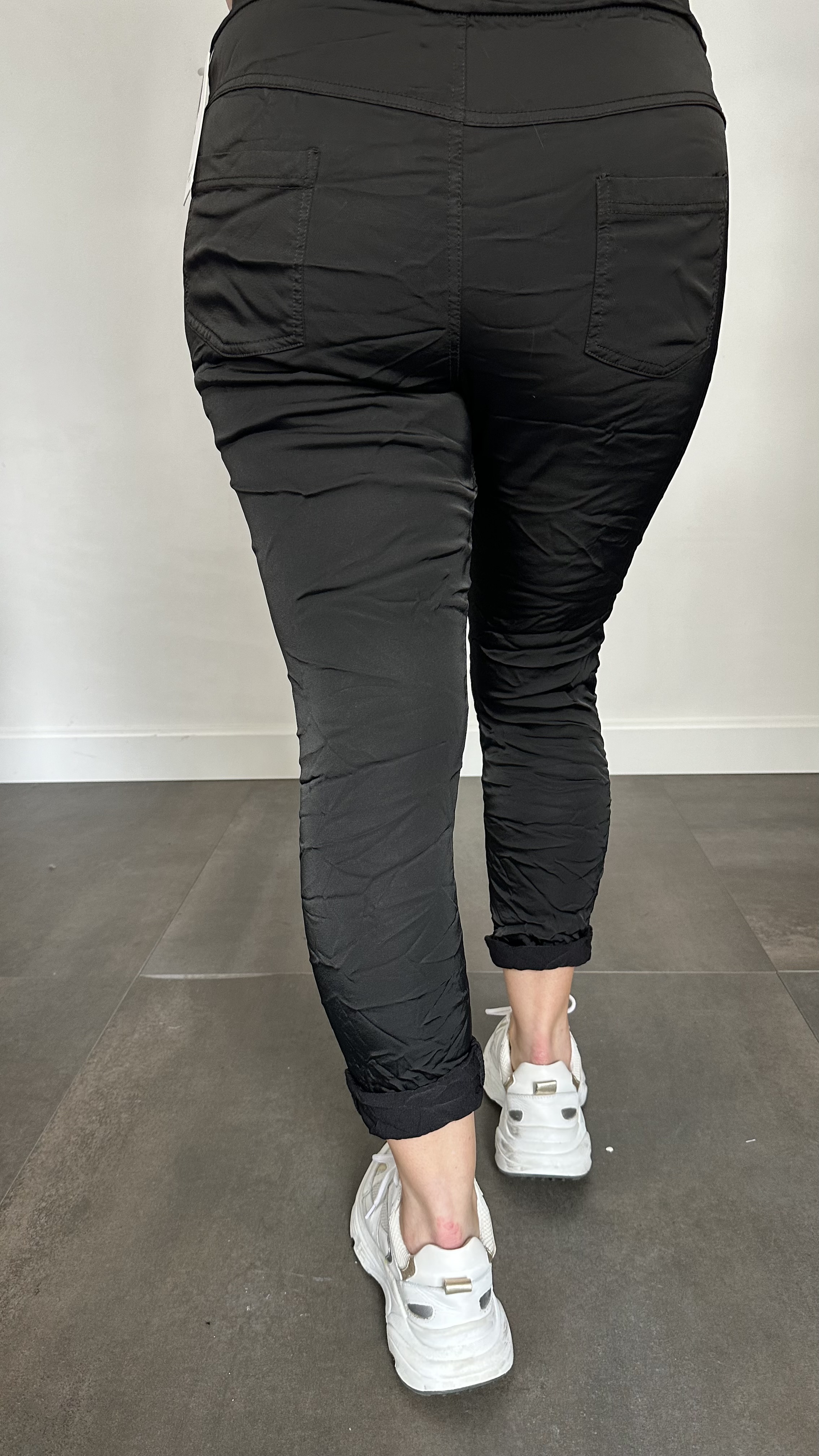 Joggjeans met glans zwart