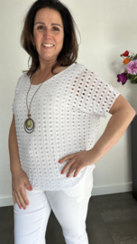 Shirt Lara met ketting wit