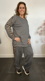 2-Delig comfy pak met panter bies Grijs